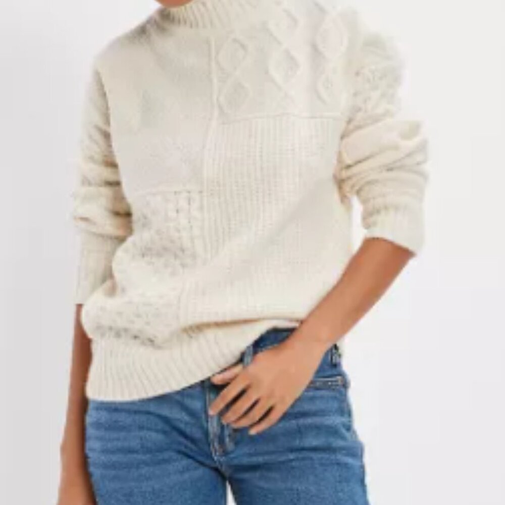American Eagle - Soft and cozy Sweater - Cream  - Mixed Stitch Sweater - Size XS
